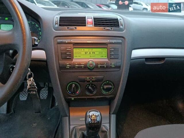 Сірий Шкода Октавія, об'ємом двигуна 1.6 л та пробігом 279 тис. км за 5400 $, фото 16 на Automoto.ua