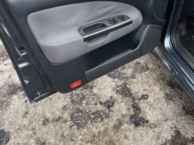 Серый Шкода Октавия, объемом двигателя 1.6 л и пробегом 222 тыс. км за 3800 $, фото 8 на Automoto.ua