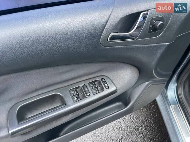 Сірий Шкода Октавія, об'ємом двигуна 2 л та пробігом 301 тис. км за 4990 $, фото 15 на Automoto.ua