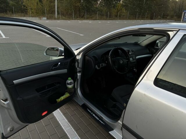 Шкода Октавия 2004 в Сумах на Automoto.ua Серый Шкода Октавия, объемом двигателя 1.6 л и пробегом 310 тыс. км за 2300 $, фото 11 на Automoto.ua