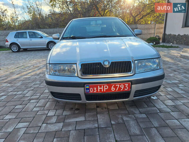 Шкода Октавия 2004 в Виннице на Automoto.ua Серый Шкода Октавия, объемом двигателя 1.6 л и пробегом 173 тыс. км за 5400 $, фото 1 на Automoto.ua