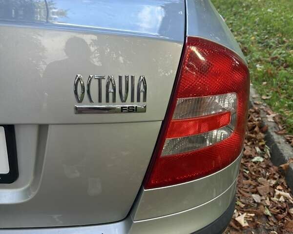 Серый Шкода Октавия, объемом двигателя 1.6 л и пробегом 224 тыс. км за 5600 $, фото 5 на Automoto.ua