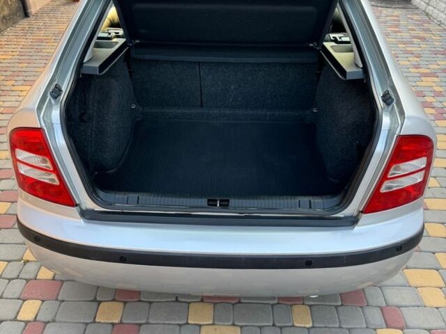 Серый Шкода Октавия, объемом двигателя 1.6 л и пробегом 160 тыс. км за 6000 $, фото 9 на Automoto.ua