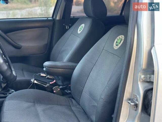 Серый Шкода Октавия, объемом двигателя 1.6 л и пробегом 169 тыс. км за 5500 $, фото 23 на Automoto.ua