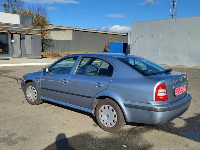 Шкода Октавія 2004 у Новоархангельске на Automoto.ua Сірий Шкода Октавія, об'ємом двигуна 0 л та пробігом 4 тис. км за 5500 $, фото 1 на Automoto.ua