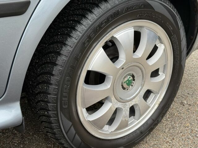 Серый Шкода Октавия, объемом двигателя 2 л и пробегом 159 тыс. км за 6500 $, фото 11 на Automoto.ua