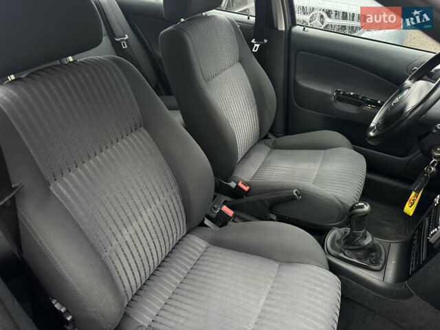 Сірий Шкода Октавія, об'ємом двигуна 1.6 л та пробігом 188 тис. км за 5950 $, фото 5 на Automoto.ua