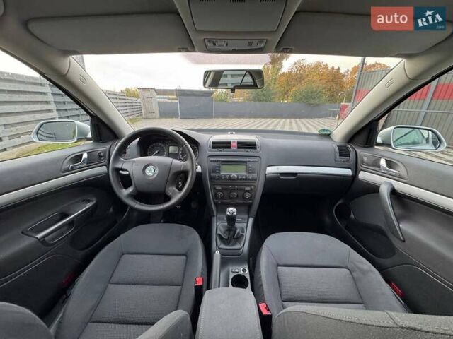 Серый Шкода Октавия, объемом двигателя 1.6 л и пробегом 231 тыс. км за 5300 $, фото 14 на Automoto.ua