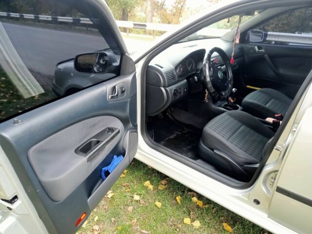 Шкода Октавия 2004 в Петрово на Automoto.ua Серый Шкода Октавия, объемом двигателя 1.6 л и пробегом 1 тыс. км за 5300 $, фото 6 на Automoto.ua