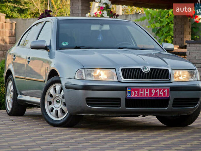 Серый Шкода Октавия, объемом двигателя 1.6 л и пробегом 250 тыс. км за 5600 $, фото 16 на Automoto.ua