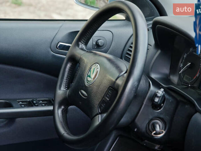 Серый Шкода Октавия, объемом двигателя 1.6 л и пробегом 250 тыс. км за 5600 $, фото 37 на Automoto.ua