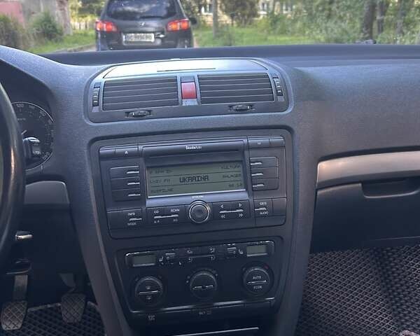 Серый Шкода Октавия, объемом двигателя 1.6 л и пробегом 224 тыс. км за 5600 $, фото 20 на Automoto.ua