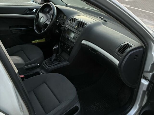 Шкода Октавия 2004 в Сумах на Automoto.ua Серый Шкода Октавия, объемом двигателя 1.6 л и пробегом 310 тыс. км за 2300 $, фото 8 на Automoto.ua