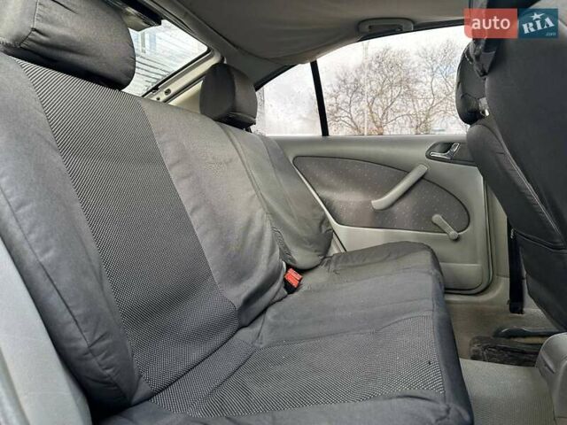 Серый Шкода Октавия, объемом двигателя 1.6 л и пробегом 238 тыс. км за 3800 $, фото 10 на Automoto.ua