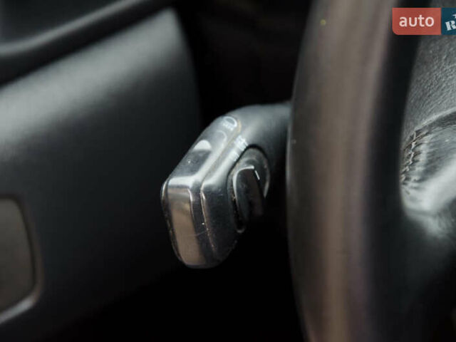 Серый Шкода Октавия, объемом двигателя 1.6 л и пробегом 250 тыс. км за 5600 $, фото 49 на Automoto.ua