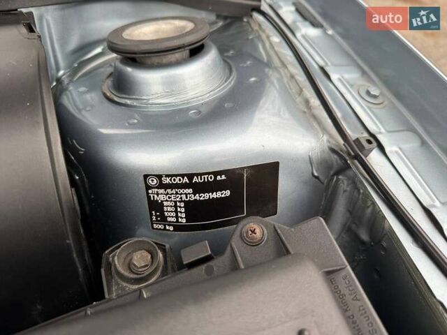 Серый Шкода Октавия, объемом двигателя 2 л и пробегом 159 тыс. км за 6500 $, фото 13 на Automoto.ua