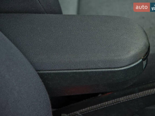 Серый Шкода Октавия, объемом двигателя 1.6 л и пробегом 250 тыс. км за 5600 $, фото 31 на Automoto.ua