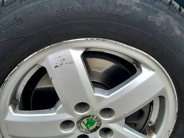 Серый Шкода Октавия, объемом двигателя 1.8 л и пробегом 277 тыс. км за 3700 $, фото 4 на Automoto.ua