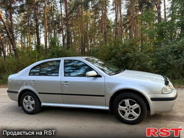 Серый Шкода Октавия, объемом двигателя 1.6 л и пробегом 200 тыс. км за 4600 $, фото 1 на Automoto.ua