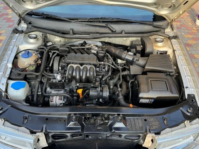 Серый Шкода Октавия, объемом двигателя 1.6 л и пробегом 160 тыс. км за 6000 $, фото 17 на Automoto.ua