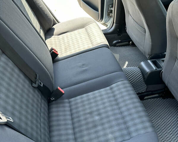 Серый Шкода Октавия, объемом двигателя 1.6 л и пробегом 300 тыс. км за 5400 $, фото 6 на Automoto.ua