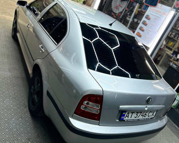 Серый Шкода Октавия, объемом двигателя 1.6 л и пробегом 232 тыс. км за 4200 $, фото 1 на Automoto.ua