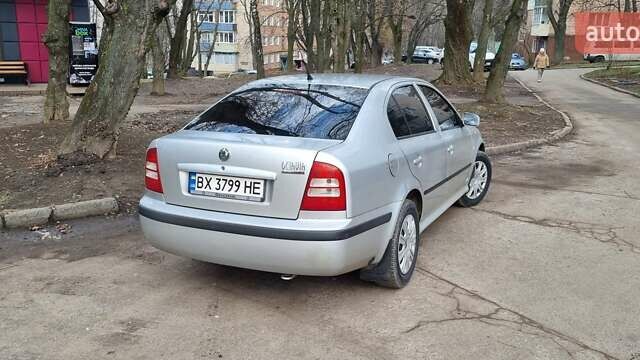 Серый Шкода Октавия, объемом двигателя 1.6 л и пробегом 350 тыс. км за 5500 $, фото 2 на Automoto.ua