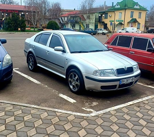 Серый Шкода Октавия, объемом двигателя 1.6 л и пробегом 132 тыс. км за 5200 $, фото 2 на Automoto.ua