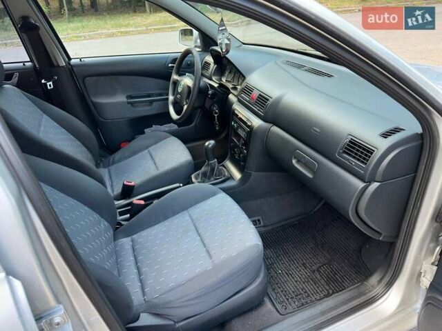 Серый Шкода Октавия, объемом двигателя 1.6 л и пробегом 237 тыс. км за 4600 $, фото 10 на Automoto.ua