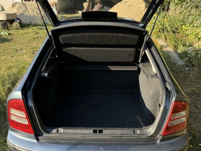 Шкода Октавия 2004 в Белой Церкве на Automoto.ua Серый Шкода Октавия, объемом двигателя 1.9 л и пробегом 330 тыс. км за 2600 $, фото 4 на Automoto.ua