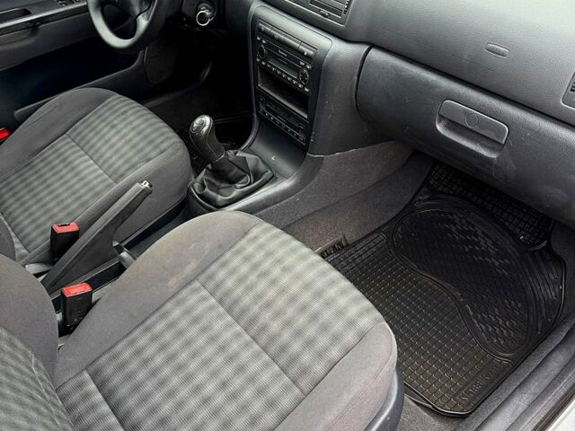 Сірий Шкода Октавія, об'ємом двигуна 1.6 л та пробігом 250 тис. км за 5500 $, фото 7 на Automoto.ua