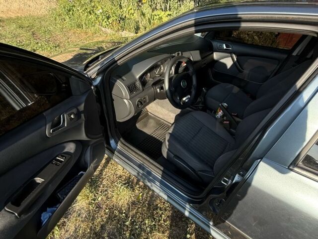 Шкода Октавия 2004 в Белой Церкве на Automoto.ua Серый Шкода Октавия, объемом двигателя 1.9 л и пробегом 330 тыс. км за 2600 $, фото 5 на Automoto.ua