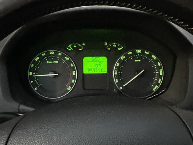 Серый Шкода Октавия, объемом двигателя 1.9 л и пробегом 257 тыс. км за 3600 $, фото 19 на Automoto.ua