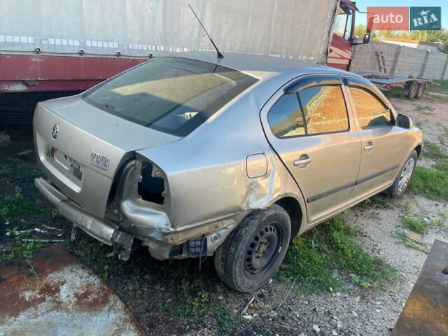 Серый Шкода Октавия, объемом двигателя 0 л и пробегом 146 тыс. км за 2999 $, фото 2 на Automoto.ua