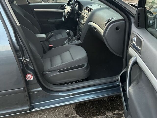 Серый Шкода Октавия, объемом двигателя 1.9 л и пробегом 257 тыс. км за 3600 $, фото 11 на Automoto.ua