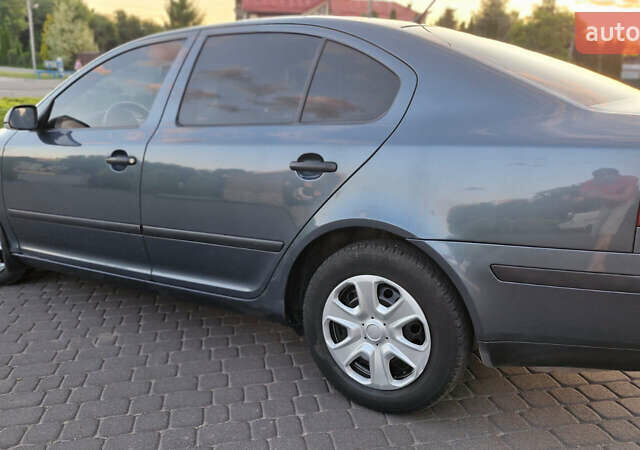 Серый Шкода Октавия, объемом двигателя 1.6 л и пробегом 262 тыс. км за 5200 $, фото 8 на Automoto.ua