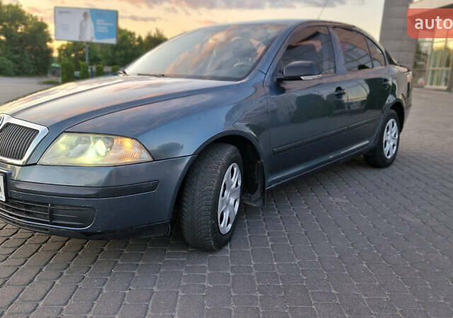 Серый Шкода Октавия, объемом двигателя 1.6 л и пробегом 262 тыс. км за 5200 $, фото 5 на Automoto.ua