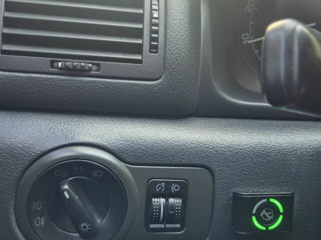 Серый Шкода Октавия, объемом двигателя 1.8 л и пробегом 312 тыс. км за 4850 $, фото 10 на Automoto.ua