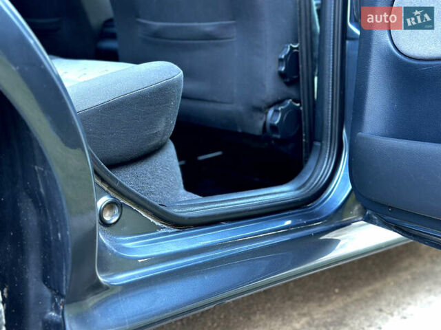 Серый Шкода Октавия, объемом двигателя 1.6 л и пробегом 175 тыс. км за 5300 $, фото 53 на Automoto.ua