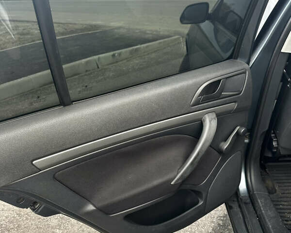 Шкода Октавія 2004 у Чернігові на Automoto.ua Сірий Шкода Октавія, об'ємом двигуна 1.6 л та пробігом 277 тис. км за 4899 $, фото 7 на Automoto.ua