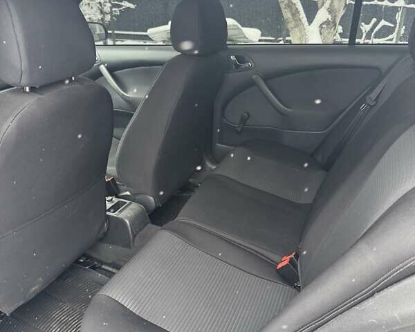 Серый Шкода Октавия, объемом двигателя 1.39 л и пробегом 180 тыс. км за 4600 $, фото 7 на Automoto.ua