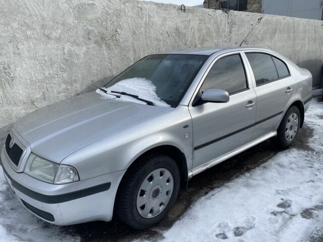 Серый Шкода Октавия, объемом двигателя 1.6 л и пробегом 200 тыс. км за 4750 $, фото 2 на Automoto.ua