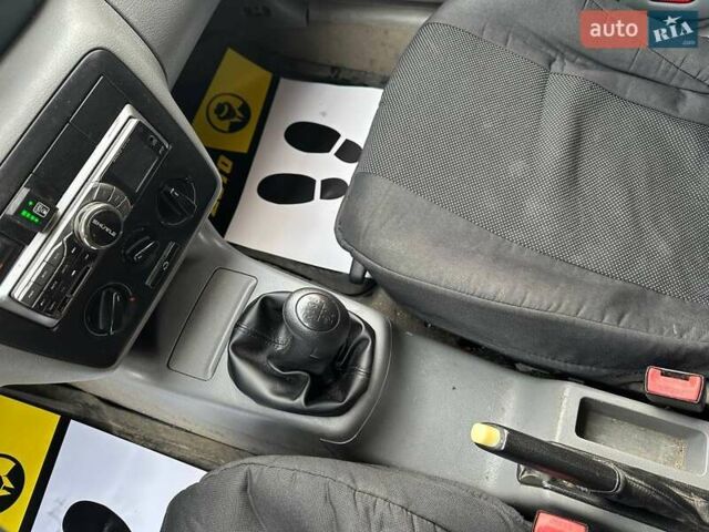 Серый Шкода Октавия, объемом двигателя 1.6 л и пробегом 238 тыс. км за 3800 $, фото 13 на Automoto.ua