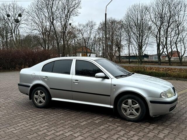 Серый Шкода Октавия, объемом двигателя 1.8 л и пробегом 219 тыс. км за 5000 $, фото 1 на Automoto.ua
