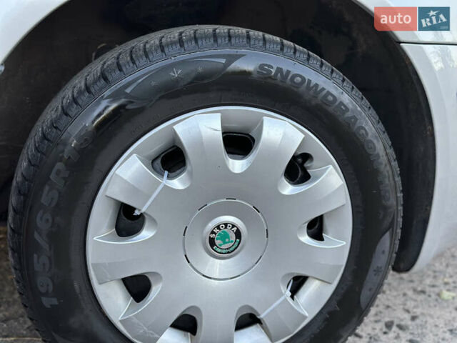 Серый Шкода Октавия, объемом двигателя 1.6 л и пробегом 168 тыс. км за 5399 $, фото 43 на Automoto.ua