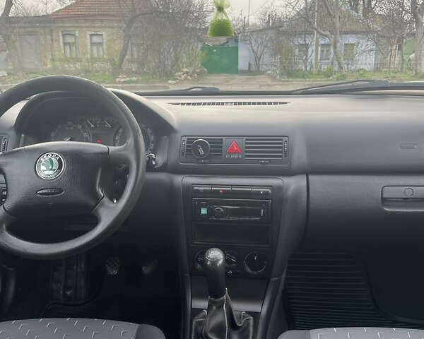 Сірий Шкода Октавія, об'ємом двигуна 1.6 л та пробігом 237 тис. км за 4600 $, фото 6 на Automoto.ua