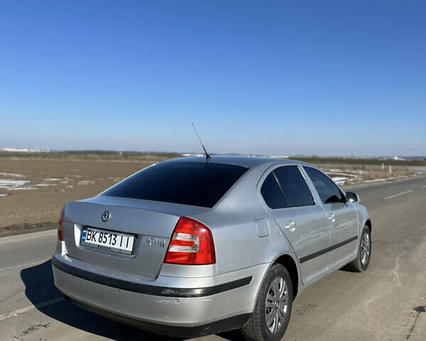 Серый Шкода Октавия, объемом двигателя 1.6 л и пробегом 225 тыс. км за 5350 $, фото 6 на Automoto.ua