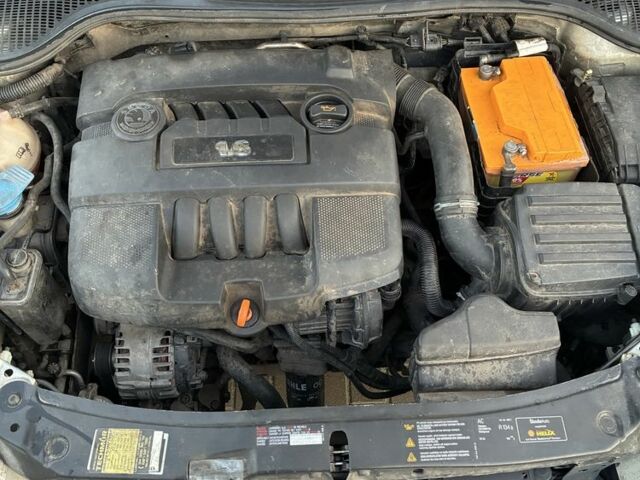 Шкода Октавия 2004 в Сумах на Automoto.ua Серый Шкода Октавия, объемом двигателя 1.6 л и пробегом 310 тыс. км за 2300 $, фото 3 на Automoto.ua