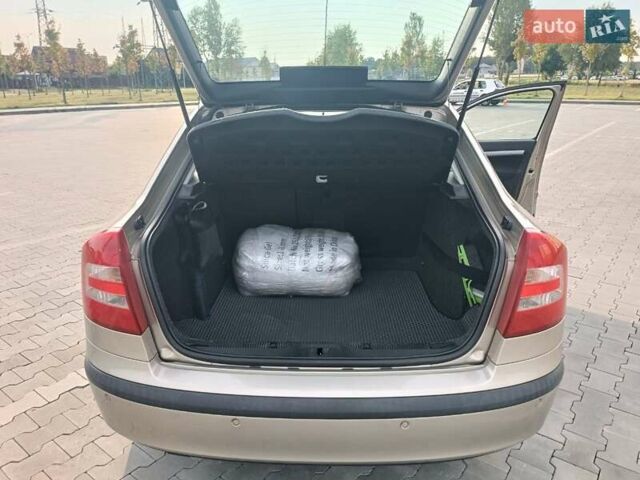Серый Шкода Октавия, объемом двигателя 1.6 л и пробегом 205 тыс. км за 6300 $, фото 7 на Automoto.ua