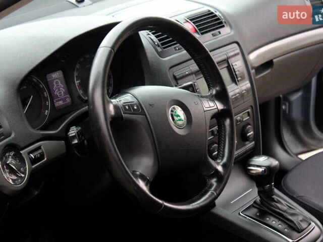 Шкода Октавия 2004 в Кременце на Automoto.ua Серый Шкода Октавия, объемом двигателя 1.97 л и пробегом 320 тыс. км за 5250 $, фото 24 на Automoto.ua